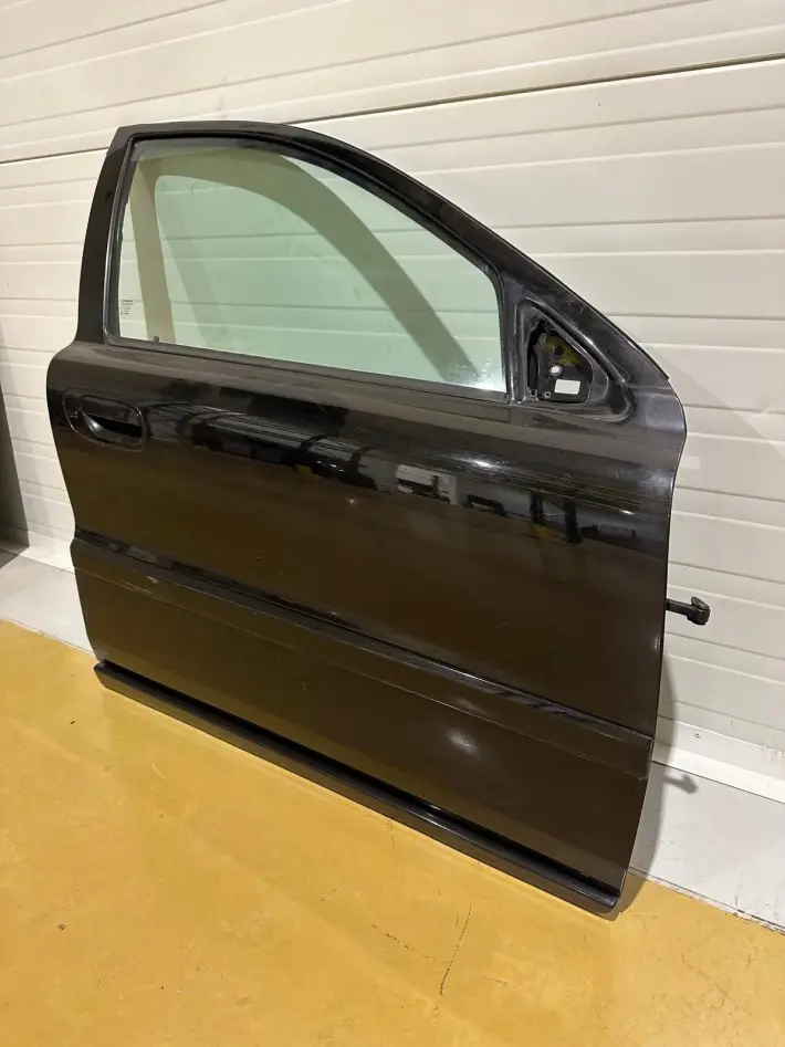 Volvo S60 V70 II 00-09r PRZEDNIE DRZWI PRAWE prawy przód EUROPA