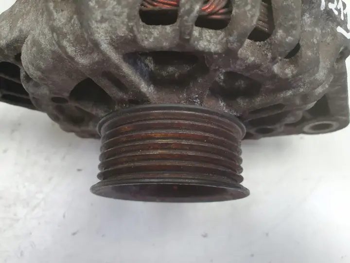 Kia Ceed 1.4 16V ALTERNATOR valeo 37300-2B500 2608483
