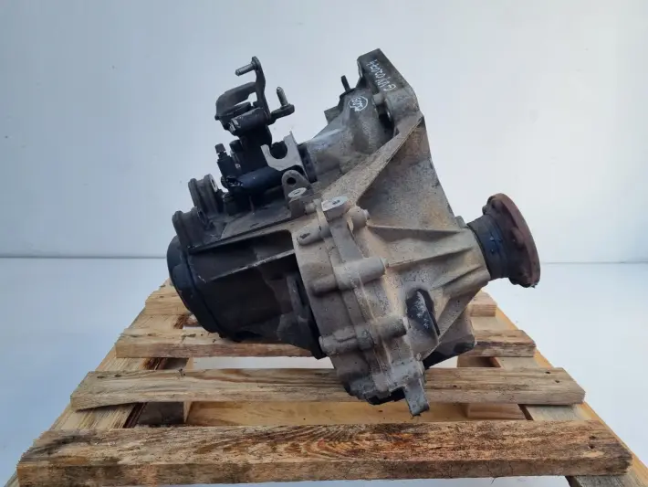 Audi A3 8P II 1.6 FSI MANUALNA SKRZYNIA BIEGÓW manual GVY