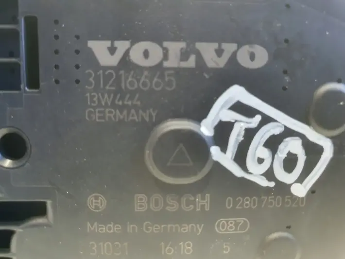 Volvo S40 II V50 2.4 D5 PRZEPUSTNICA 31216665 0280750520