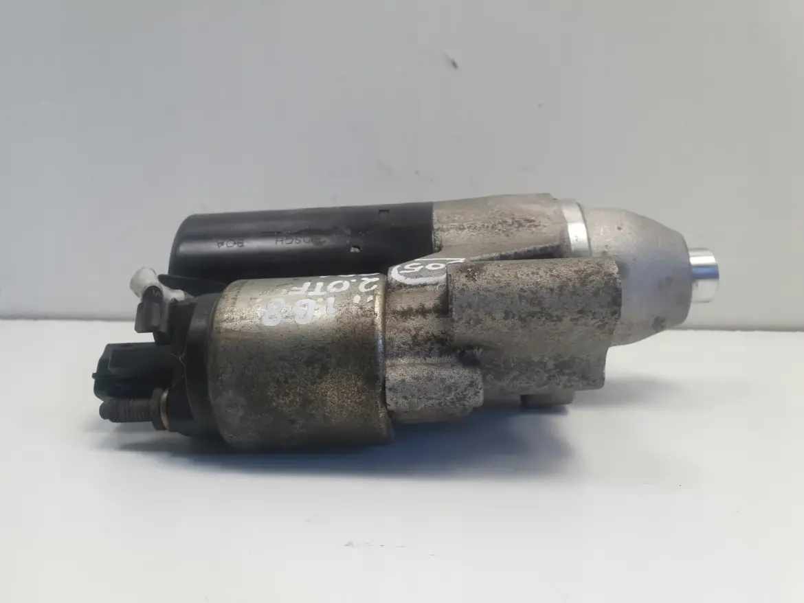 Audi A4 B8 2.0 TFSI ROZRUSZNIK 0001107450