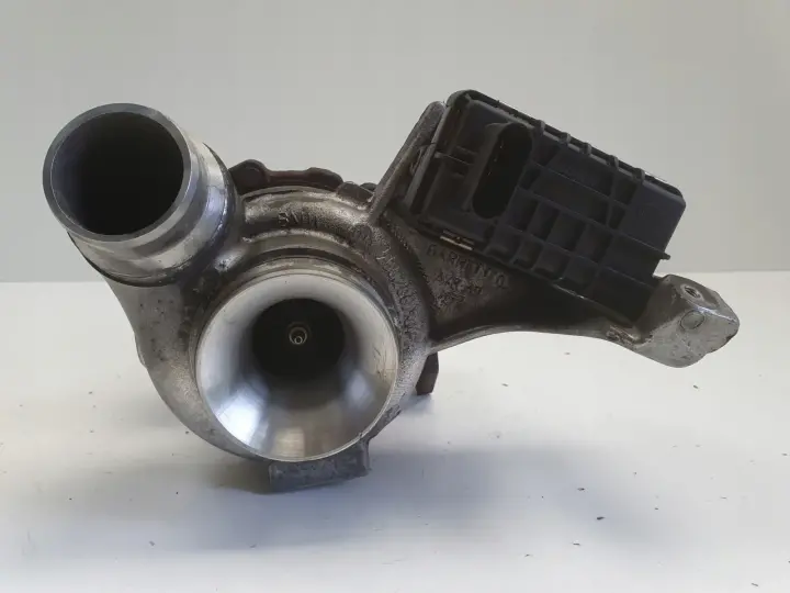 BMW E87 E90 E91 2.0 D N47 TURBOSPRĘŻARKA turbo 7800594