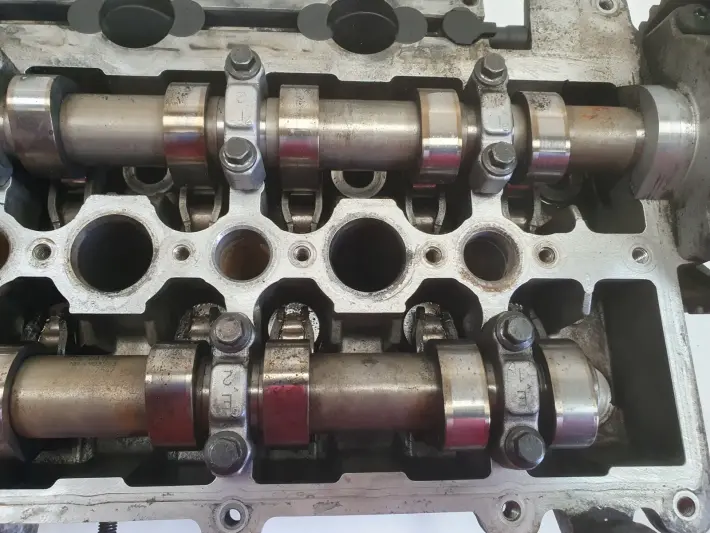 Volvo S60 I V70 II XC90 2.4 D5 GŁOWICA CYLINDRÓW wałki 30731988