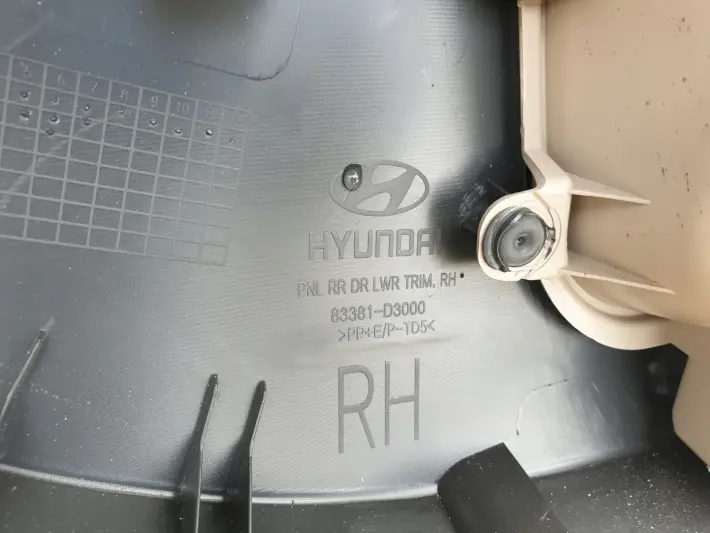 Hyundai Tucson III TYLNY BOCZEK DRZWI PRAWY TYŁ