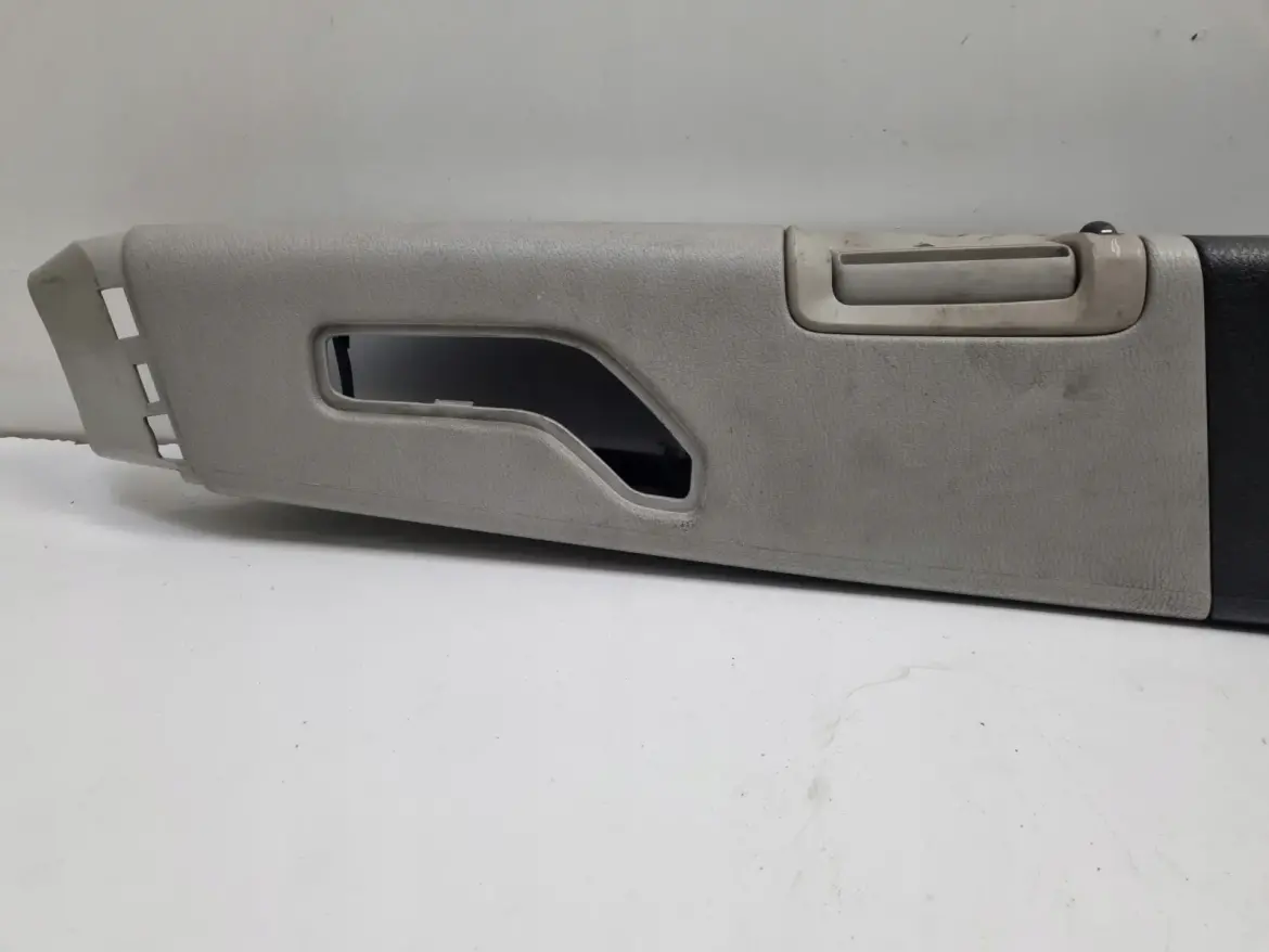 Volvo S60 I XC70 I V70 II lift PRAWA OSŁONA SŁUPKA B Maskownica