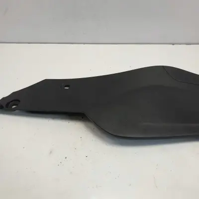 Opel Corsa F PRAWA OSŁONA TUNELU ŚRODKOWEGO