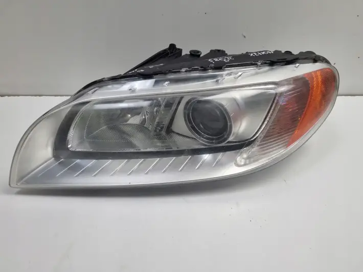 Volvo S80 II V70 III XC70 PRZEDNIA LAMPA LEWA LEWY PRZÓD XENON 31214347