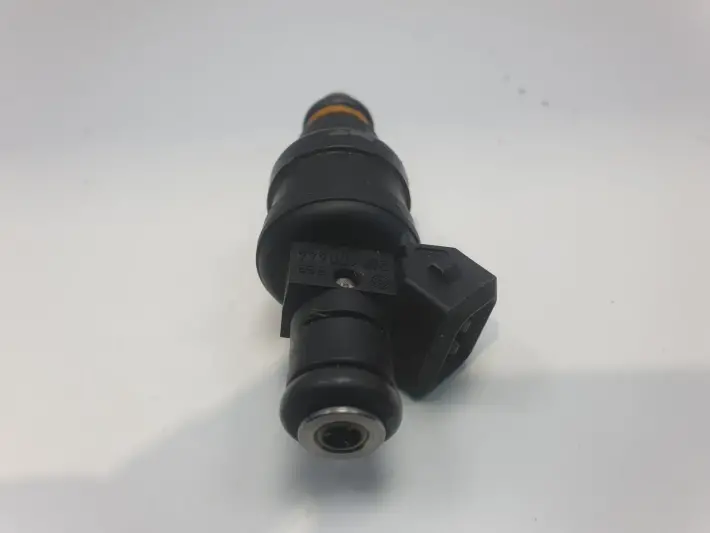 Audi A4 B5 1.8 20V WTRYSKIWACZ wtrysk 0280150444