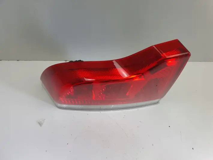 VOLVO S60 I LIFT 04-10r TYLNIA LAMPA LEWA LEWY TYŁ