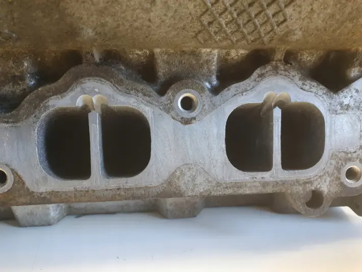 Opel Zafira B Astra J 1.6 16V A16XER GŁOWICA CYLINDRÓW 55559340