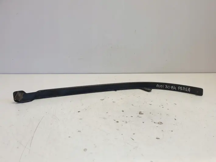 Audi 80 B4 LISTWA POD LAMPĘ prawy PRZÓD PRAWA