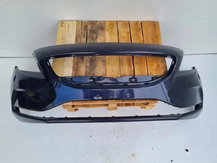 Volvo V40 II 12-16r PRZEDNI ZDERZAK przód 31283732