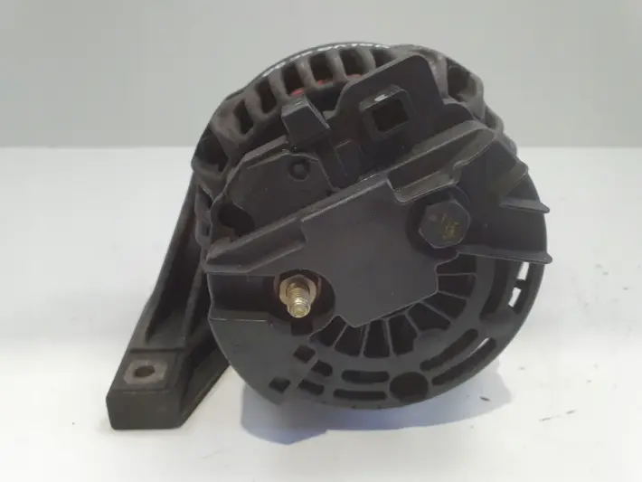 Volvo XC90 2.4 D5 ALTERNATOR bosch 0124525029 8676498