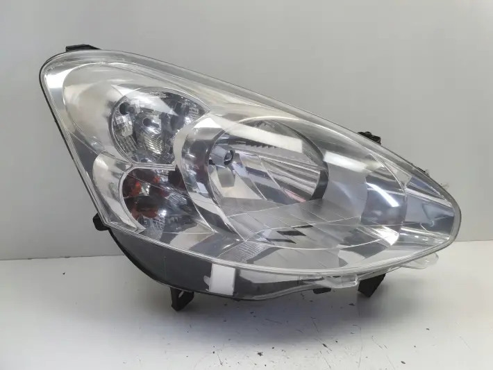 Peugeot Partner III lift PRZEDNIA LAMPA PRAWA prawy przód anglik 9677202180