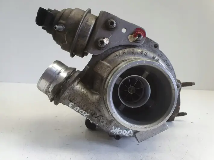 Volvo XC60 S60 V60 II 2.0 D3 TURBOSPRĘŻARKA turbo 31493379