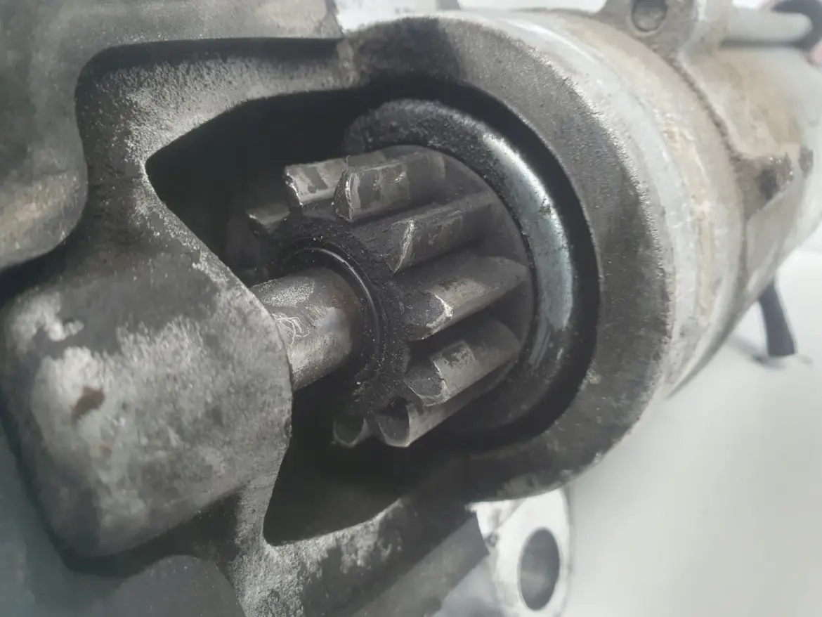 Volvo S40 II V50 2.0 16V ROZRUSZNIK 30795405