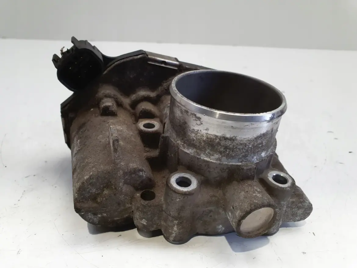 Opel Corsa D 1.4 16V PRZEPUSTNICA 55562270