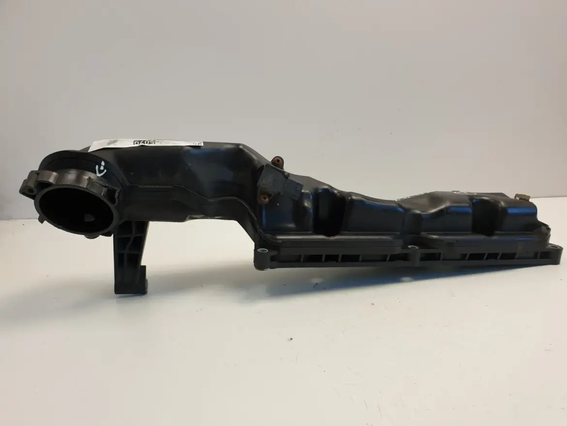 BMW F01 F02 750 i 4.4 V8 KOLEKTOR SSĄCY 7601432