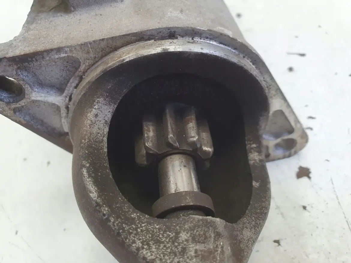 Opel Vectra C lift 1.8 16V ROZRUSZNIK 55556092