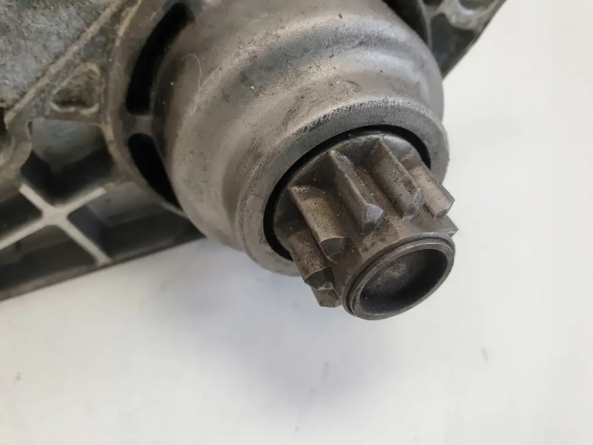 VW Golf V 1.6 FSI ROZRUSZNIK valeo 02T911023S