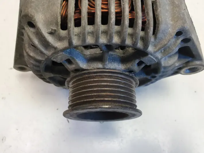 Renault Megane I 2.0 16V ALTERNATOR valeo 110A