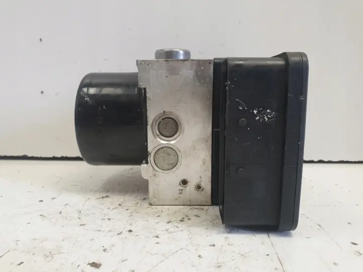 Volvo V70 III XC70 II POMPA ABS hamulcowa 31261142