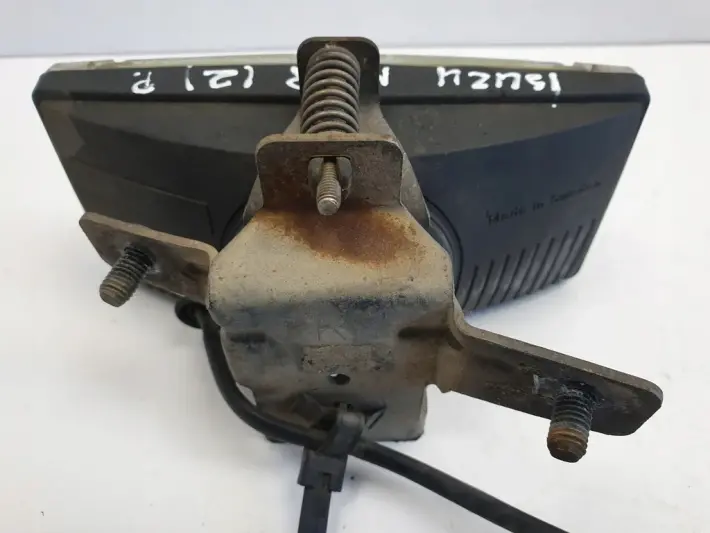 ISUZU NQR NPR NKR PRZEDNI HALOGEN prawy przód
