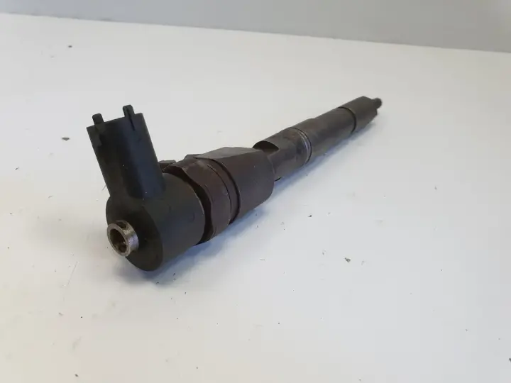 Opel Vectra C 1.9 CDTI 16V WTRYSKIWACZ wtrysk 0445110243