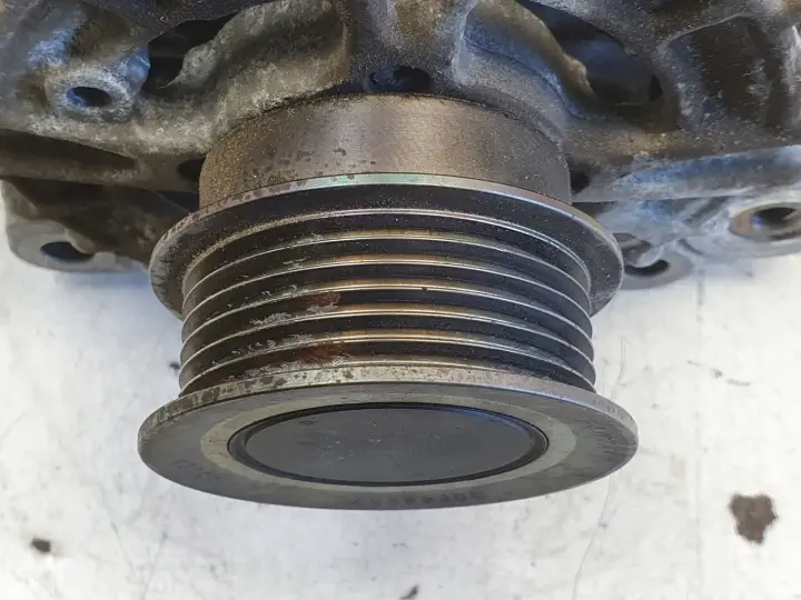 Volvo XC60 2.0 T TURBO ALTERNATOR 30644945