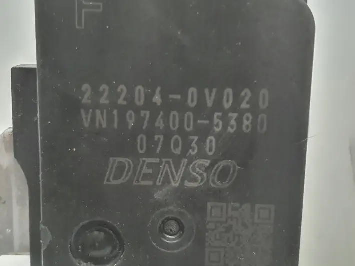 Toyota Yaris III 1.5 HYBRID PRZEPŁYWOMIERZ POWIETRZA 22204-0V020