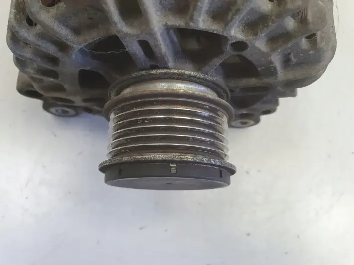 VW Passat B7 2.0 TDI ALTERNATOR valeo 03L903023B 180A