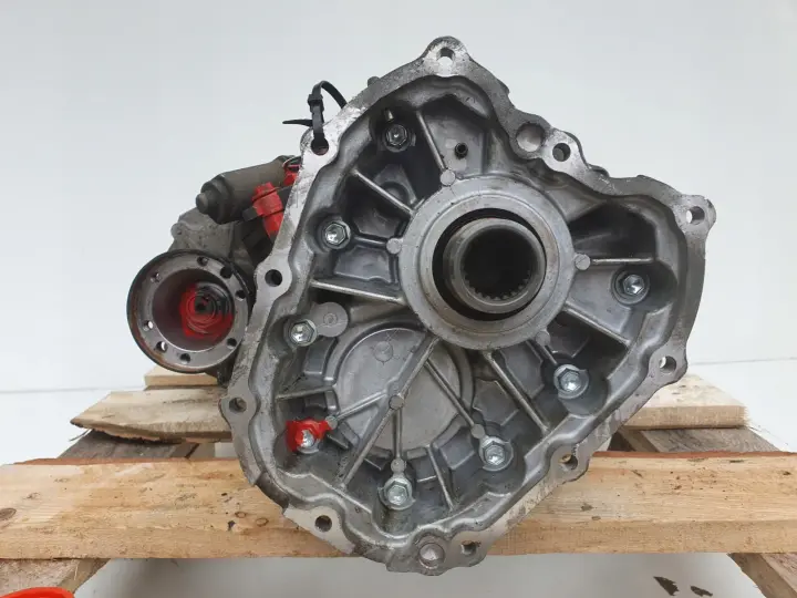 Suzuki Grand Vitara II 2.4 16V REDUKTOR SKRZYNI BIEGÓW 33251-6EU0A