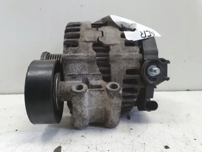 BMW E87 E90 2.0 i ALTERNATOR 0121715017
