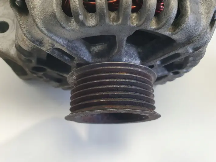 Fiat Punto II 1.3 JTD M-JET ALTERNATOR valeo 51784847 75A