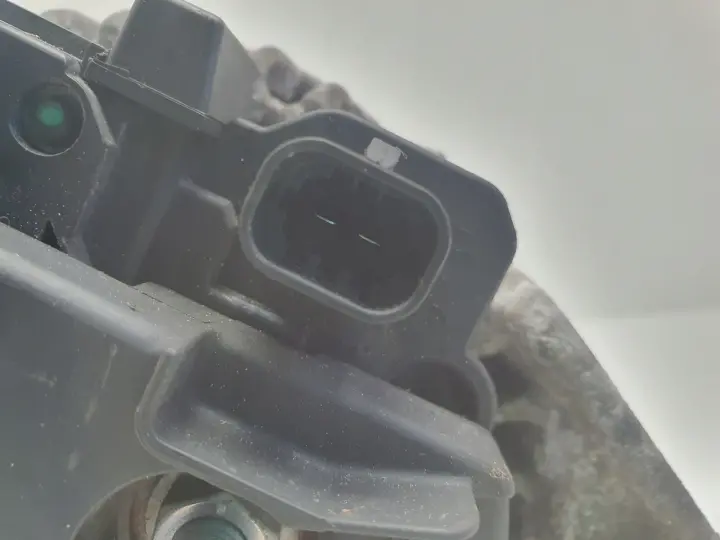 Opel Corsa D 1.2 1.4 16V ALTERNATOR