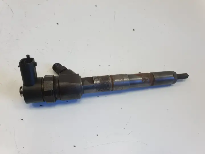 Opel Vectra C 1.9 CDTI 16V WTRYSKIWACZ wtrysk 0445110243