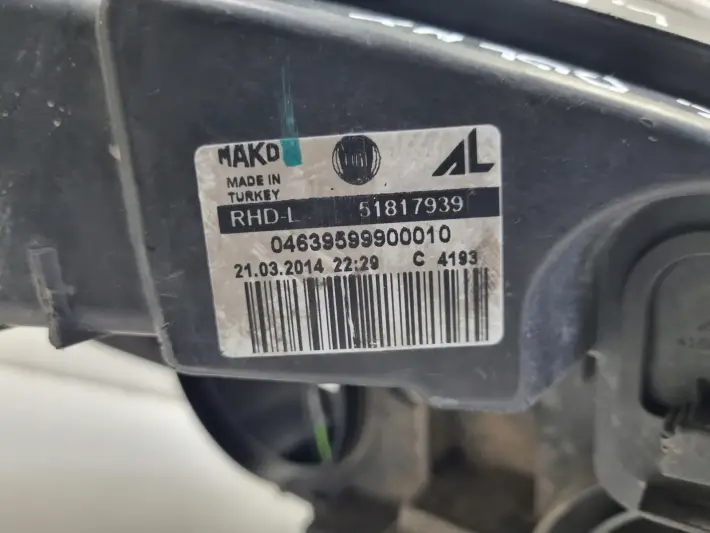 Fiat Doblo II 10-14r PRZEDNIA LAMPA LEWA lewy przód anglik 51817939