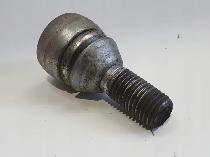 Renault Nissan ZŁODZIEJKI DO KÓŁ Felg Zestaw 4 śrub szpilek 7711239110
