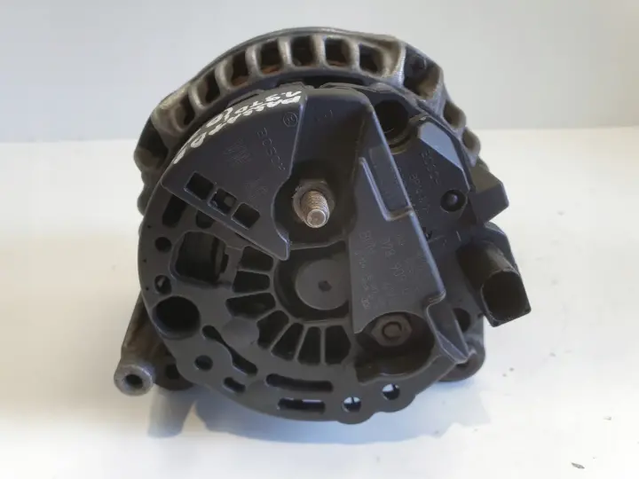 VW Passat B5 FL 1.9 TDI ALTERNATOR 028903031 0124515083 120A bosch