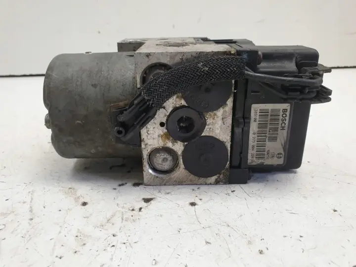 Volvo S40 V40 1.9 D POMPA ABS hamulcowa 30857585