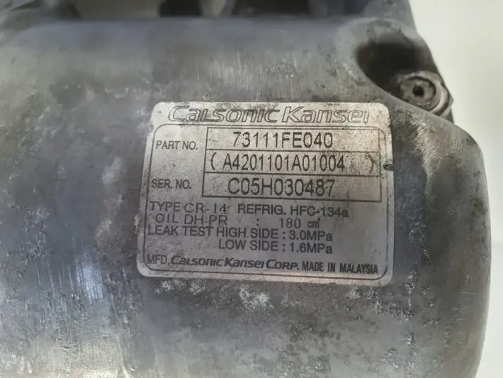 Subaru Impreza II 2.0 i SPRĘŻARKA KLIMATYZACJI 73111FE040