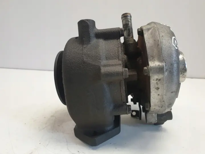 BMW E90 E91 2.0 D TURBOSPRĘŻARKA turbo 7795496