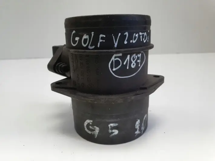 VW Golf V 2.0 TDI PRZEPŁYWOMIERZ POWIETRZA 0281002461 074906461B