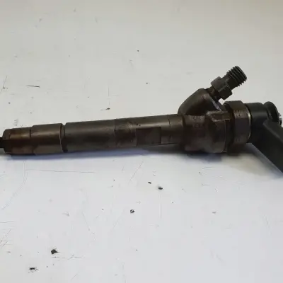 BMW E87 E90 E91 2.0 D WTRYSKIWACZ wtrysk 0445110289