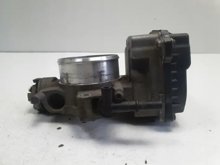 Peugeot 307 Citroen C4 2.0 16V PRZEPUSTNICA 9648053780