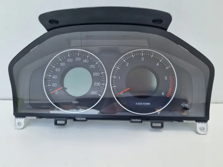 Volvo S60 II V60 I 2.0 D diesel LICZNIK ZEGARY 31343323AA Europa