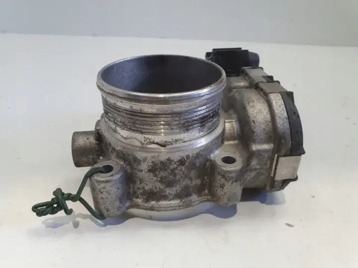Volvo S40 II V50 2.4 D5 PRZEPUSTNICA 31216665 0280750520