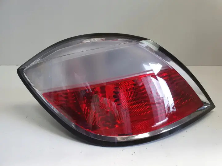 Opel Astra II H 5D 08-12r TYLNIA LAMPA LEWA LEWY TYŁ kierowcy 24-451-835