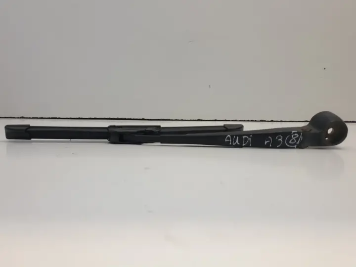 Audi A3 8L RAMIE TYLNEJ WYCIERACZKI Tył 8D9955407
