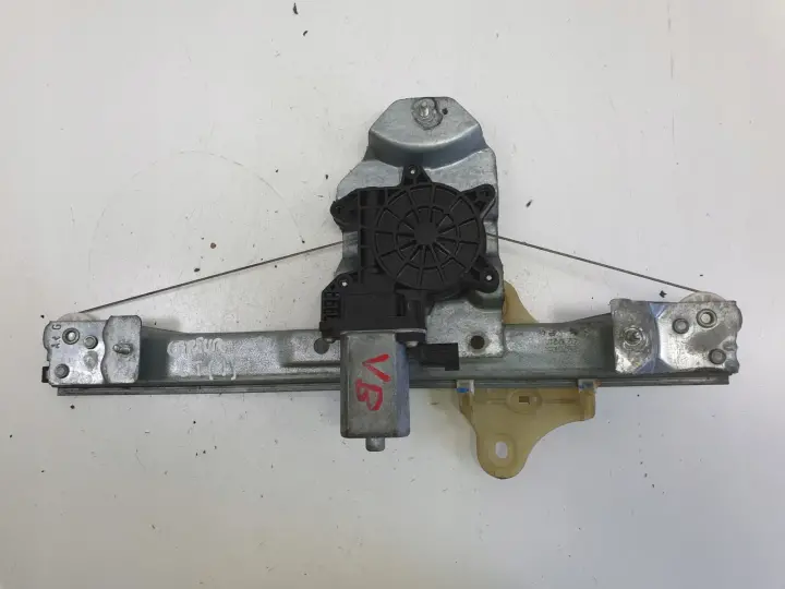 Renault Captur PODNOŚNIK SZYBY lewy tył kierowcy MECHANIZM 128001472B